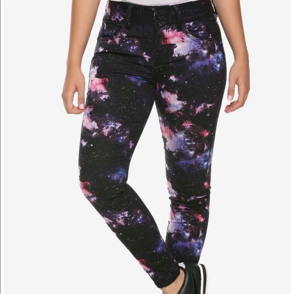 Hot Topic Plus Size Denim Galaxy Hi-Rise Super Skinny Jeans